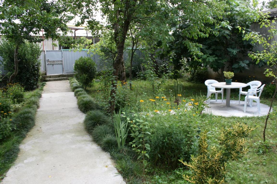 Guesthouse Gegi Koutaïssi Extérieur photo