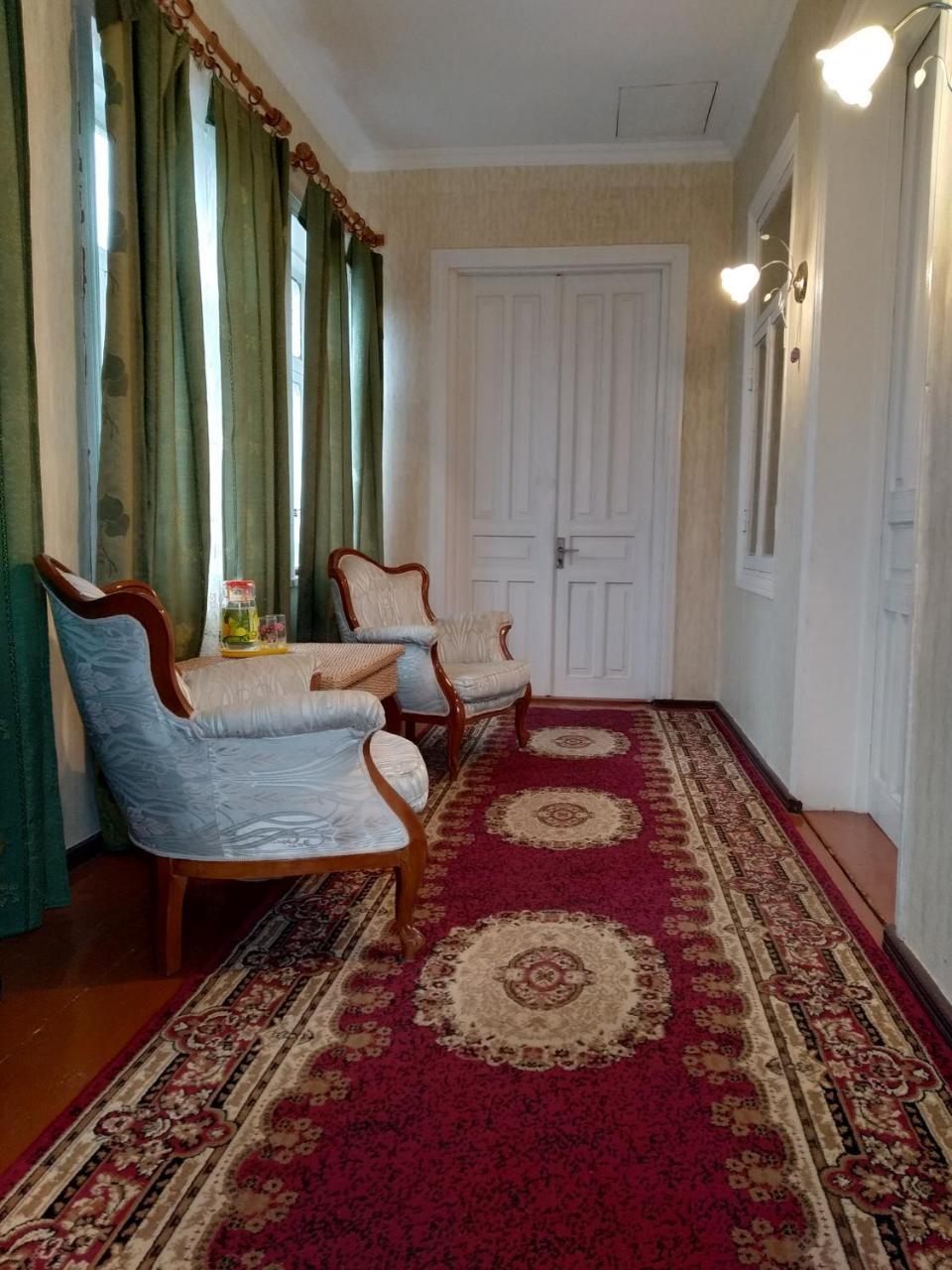 Guesthouse Gegi Koutaïssi Extérieur photo